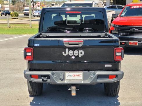 Used 2020 Jeep Gladiator Overland image 5
