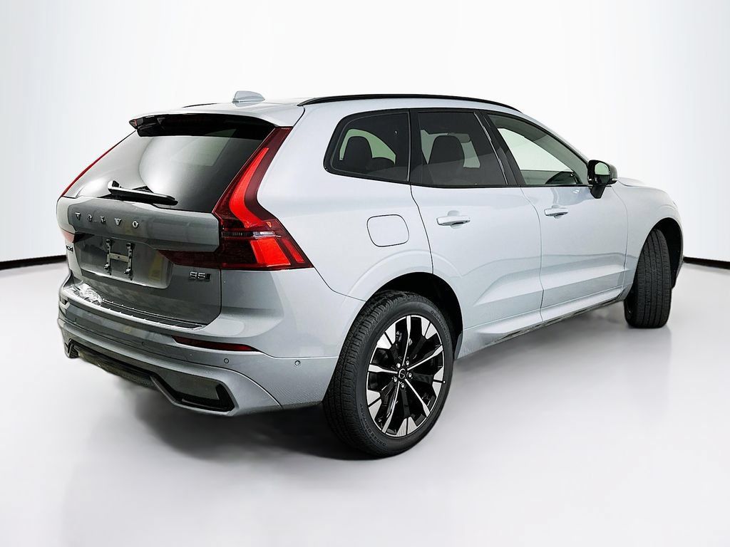 Used 2026 Volvo XC60 B5 Plus w/ Protection Package Premier AWD/4WD image 7