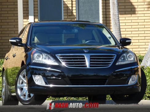 Used 2013 Hyundai Equus Signature RWD image 1