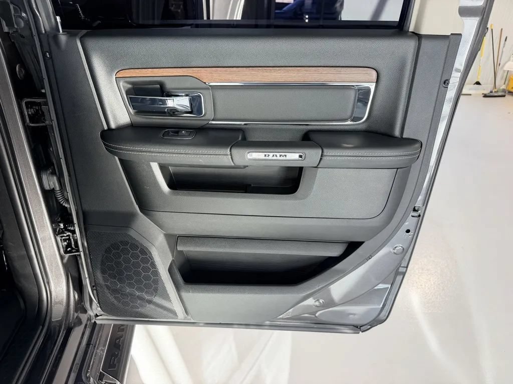 Used 2018 RAM 2500 Laramie w/ Off Road Package AWD/4WD image 34