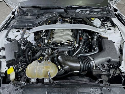 Used 2018 Ford Mustang GT Premium w/ GT Performance Package image 9