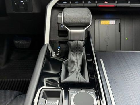 Used 2024 Toyota Tundra Platinum image 27