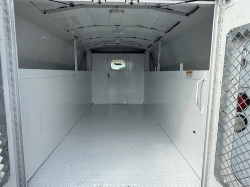 Used 2013 Ford E-350 and Econoline 350 Super Duty w/ Class I Trailer Tow Pkg image 12