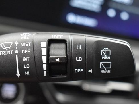 Certified 2025 Kia Seltos S FWD image 27