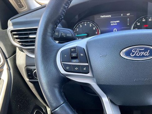 Used 2024 Ford Explorer XLT w/ Equipment Group 202A image 29