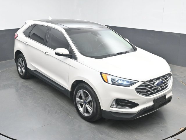 Used 2019 Ford Edge Titanium w/ Equipment Group 301A AWD/4WD image 13