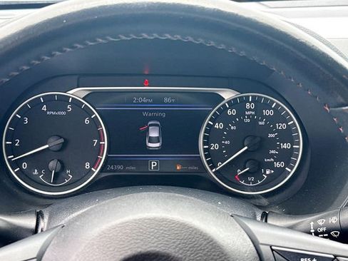 Used 2023 Nissan Sentra SR w/ SR Premium Package FWD image 12