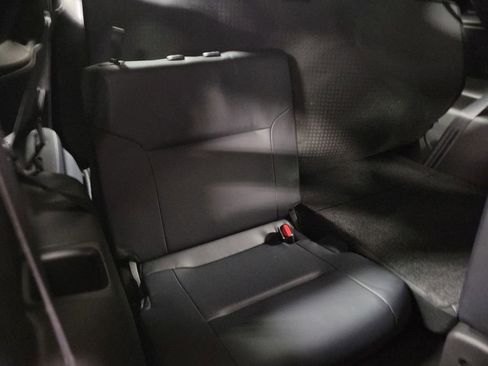 Used 2024 Mitsubishi Outlander SE AWD/4WD image 23