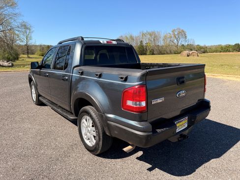Used 2010 Ford Explorer Sport Trac XLT RWD image 3
