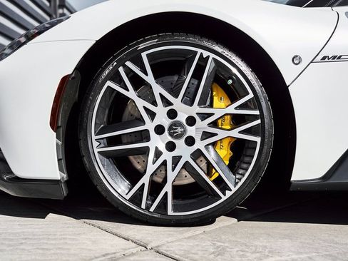 Used 2023 Maserati MC20 Coupe RWD image 3