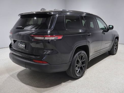 Used 2024 Jeep Grand Cherokee L Laredo AWD/4WD image 2