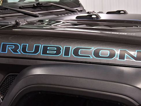 Used 2021 Jeep Wrangler Unlimited Rubicon 4xe w/ Cold Weather Group AWD/4WD image 10