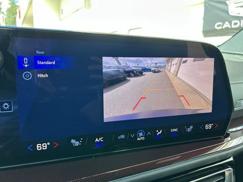 Used 2025 Chevrolet Traverse Z71 w/ LPO, Floor Liner Package AWD/4WD image 23
