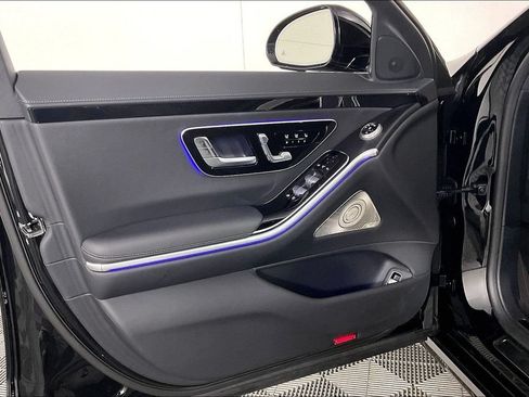 Certified 2025 Mercedes-Benz S 500 4MATIC image 15