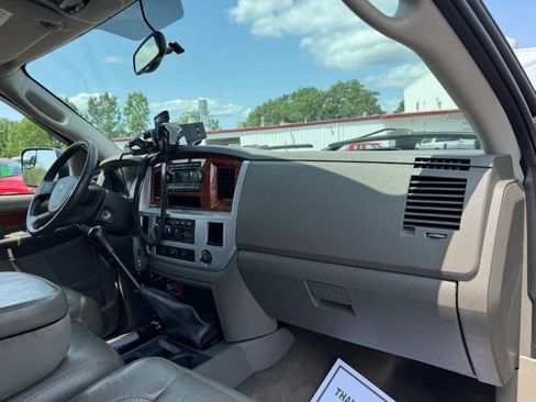 Used 2006 Dodge Ram 3500 Truck Laramie RWD image 19