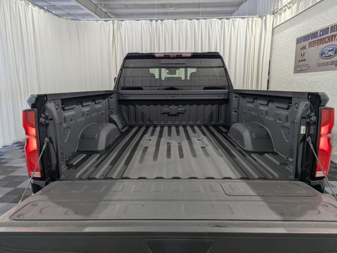 Used 2025 Chevrolet Silverado 2500 LTZ w/ LTZ Plus Package AWD/4WD image 12