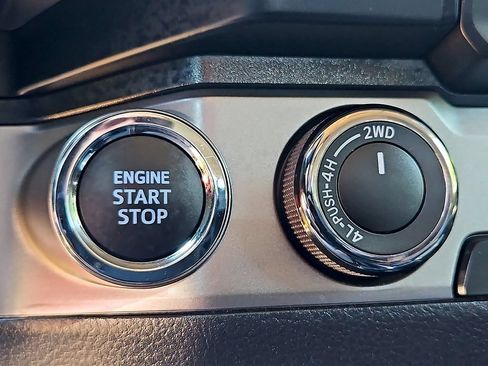 Used 2023 Toyota Tacoma SR5 w/ Black Out Package (TMS) AWD/4WD image 23