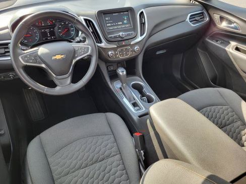 Used 2018 Chevrolet Equinox LT FWD image 25