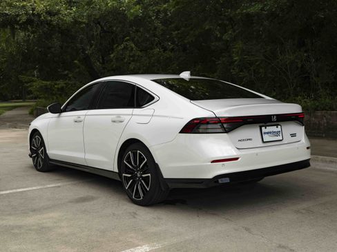 Used 2026 Honda Accord Touring image 7