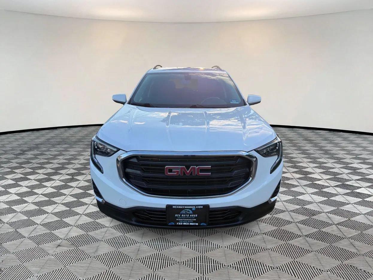 Used 2019 GMC Terrain SLE w/ Driver Convenience Package AWD/4WD image 2
