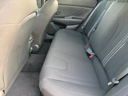 New 2025 Hyundai Elantra SEL image 24