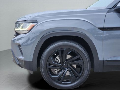 Used 2021 Volkswagen Atlas Cross Sport SEL Premium AWD/4WD image 29
