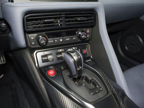 Used 2020 Nissan GT-R Premium AWD/4WD image 47