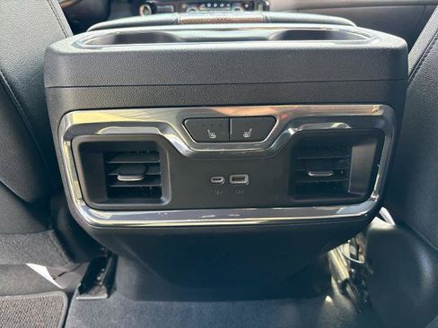 Used 2024 Chevrolet Silverado 2500 High Country w/ High Country Premium Package AWD/4WD image 23