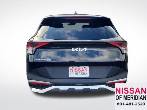 Used 2024 Kia Sportage LX image 4