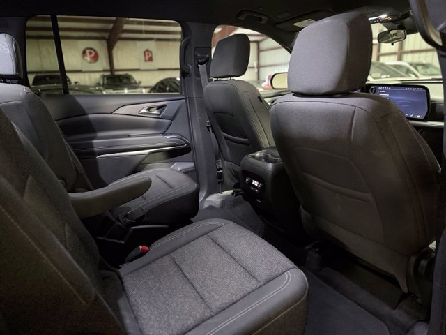 Used 2024 Chevrolet Traverse LT FWD image 14