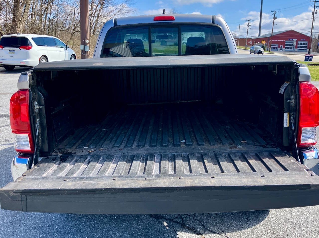 Used 2016 Toyota Tacoma SR5 RWD image 6