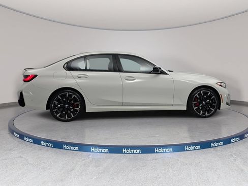New 2026 BMW 330i xDrive Sedan w/ M Sport Package AWD/4WD image 4