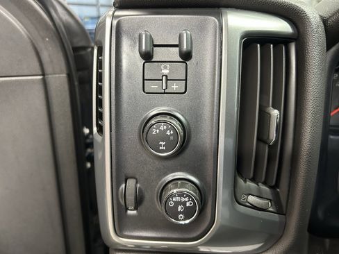 Used 2015 Chevrolet Silverado 3500 LT w/ LT Convenience Package image 13