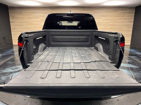 Used 2022 Rivian R1T Adventure image 12