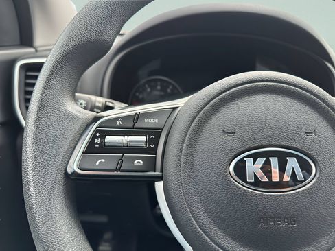 Used 2022 Kia Sportage LX AWD/4WD image 19