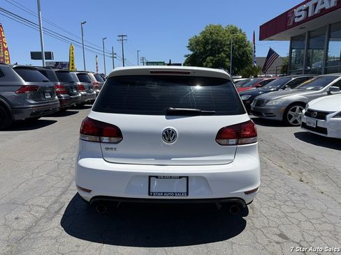 Used 2011 Volkswagen Golf 2-Door FWD image 4