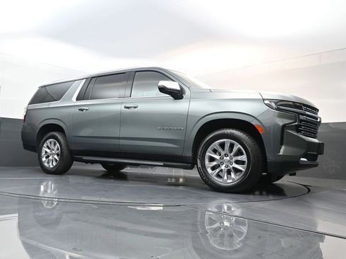 Used 2023 Chevrolet Suburban Premier image 14