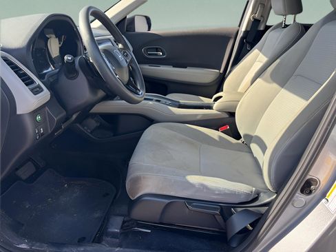Used 2021 Honda HR-V EX image 11