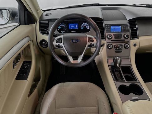 Used 2018 Ford Taurus SE FWD image 2