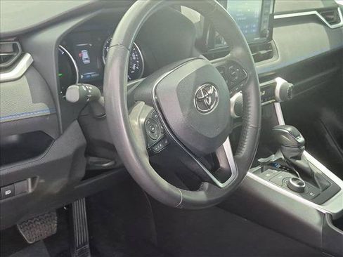 Used 2022 Toyota RAV4 SE AWD/4WD image 10
