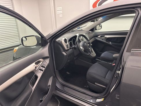 Used 2009 Toyota Matrix XRS w/ All Weather Guard Pkg image 5