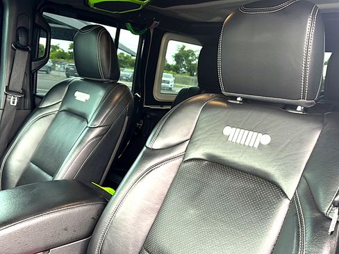 Used 2019 Jeep Wrangler Unlimited Sport S AWD/4WD image 14