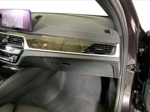 Used 2022 BMW 540i 540i w/ Premium Package image 16