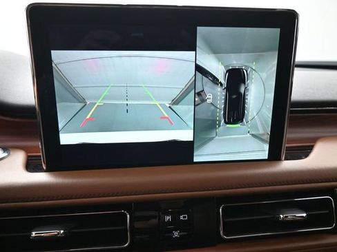 Used 2022 Lincoln Aviator Reserve w/ Elements Package Plus RWD image 3