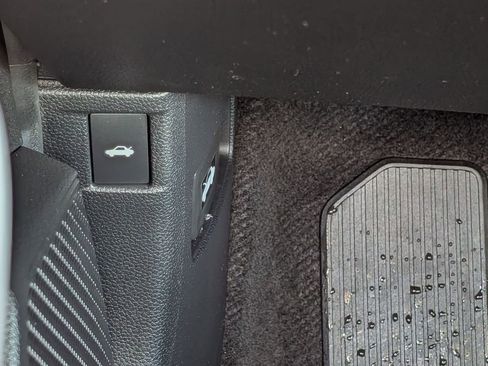 Used 2025 Honda Accord LX image 36