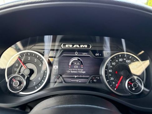 New 2026 RAM 1500 Express AWD/4WD image 17