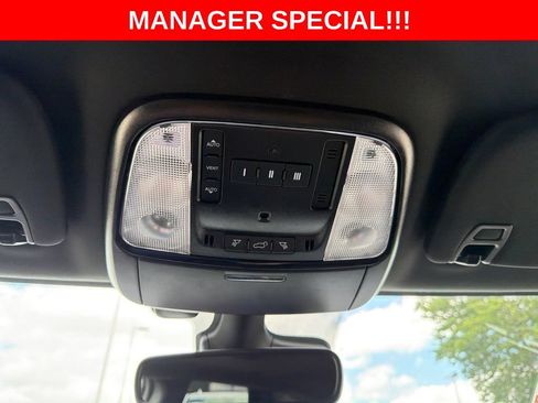 Used 2025 Dodge Durango R/T AWD/4WD image 34
