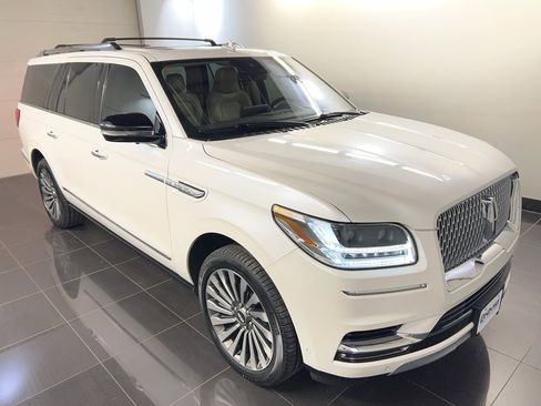 Used 2019 Lincoln Navigator L Reserve image 1