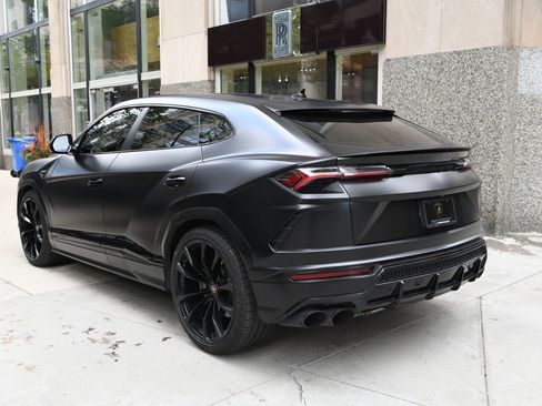 Used 2021 Lamborghini Urus image 4