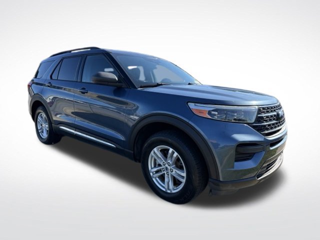 Used 2020 Ford Explorer XLT AWD/4WD image 3